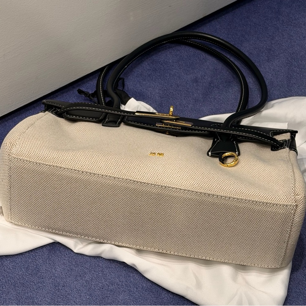 NWT. JW PEI Yara shoulder bag - Picture 13 of 14